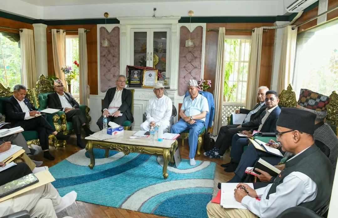 एमालेमा शंकर-विष्णुकाे ‘यु टर्न’ : मध्यरातमा चुहिएकाे सूचना र धारा ७३ काे उल्झन एमाले पुनर्गठन अभियानमा पूर्णविराम कि अल्पविराम ?