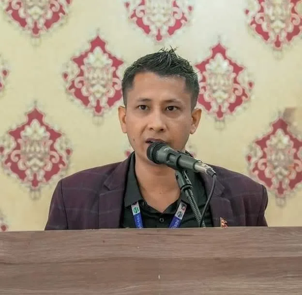 पोखरा–१७ मा सार्वजनिक सुनुवाइ : ‘विरोध होइन, विकासका लागि सहकार्य गरौँ’ वडा सदस्य बिक्रम गुरुङ