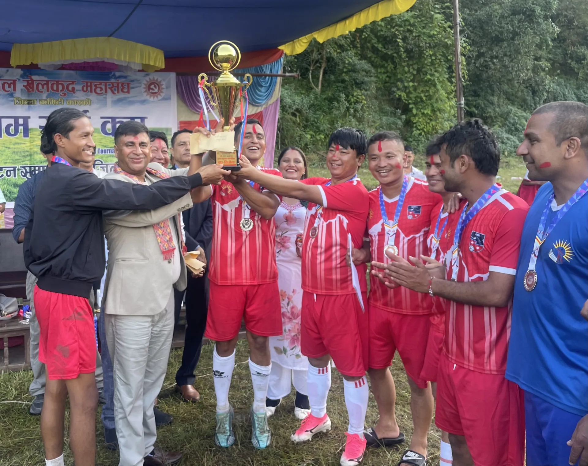 प्रथम सूर्य कप फुटबल प्रतियोगिता २०८३ भब्य रुपमा सम्पन्न  खेलकुद महासंघ स्याङ्जा प्रथम, कास्की रातो दोस्रो