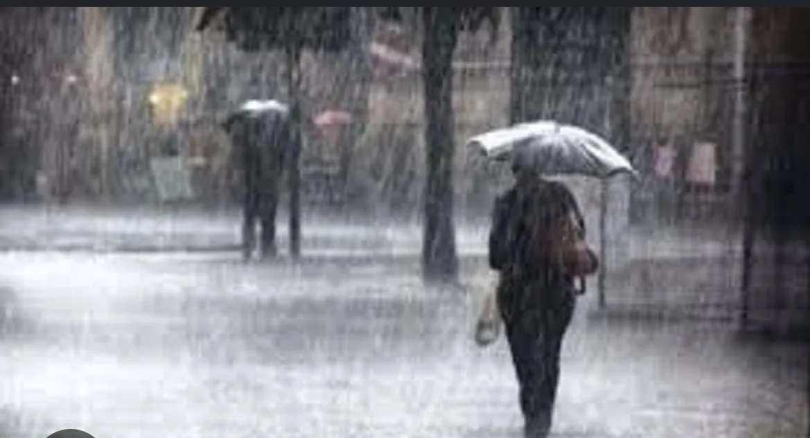 भारतमा अर्नब चक्रवातले भारी वर्षा, नेपालमा सचेत रहन मौसमबिदको सुझाब